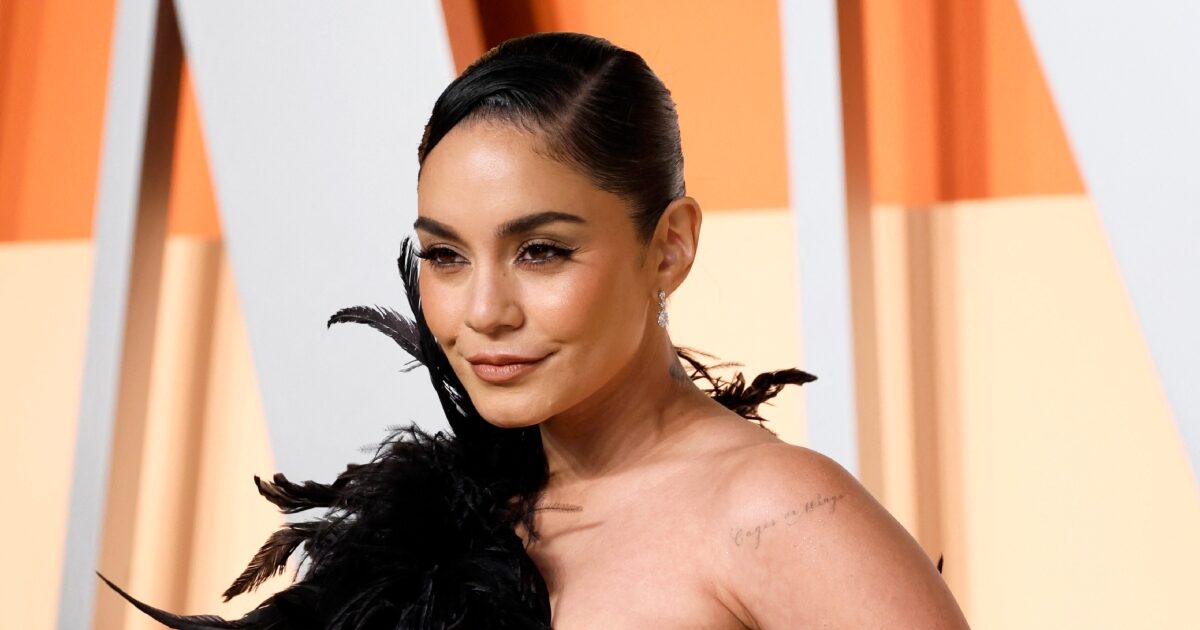 Vanessa Hudgens: Το «μάτι της τίγρης» μανικιούρ της είναι σουρεάλ και boho μαζί