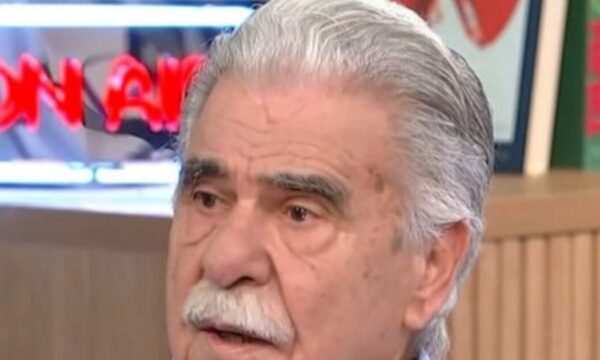 Βασίλης Σκουλάς: «Με πυροβόλησε την ώρα που τραγουδούσα – Πήγα στο νοσοκομείο, ταλαιπωρήθηκα»