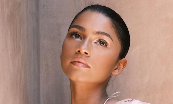Zendaya: Η εντυπωσιακή μεταμόρφωση σε μαλλιά και αυτιά που της χαρίζει “εξωγήινη” εμφάνιση