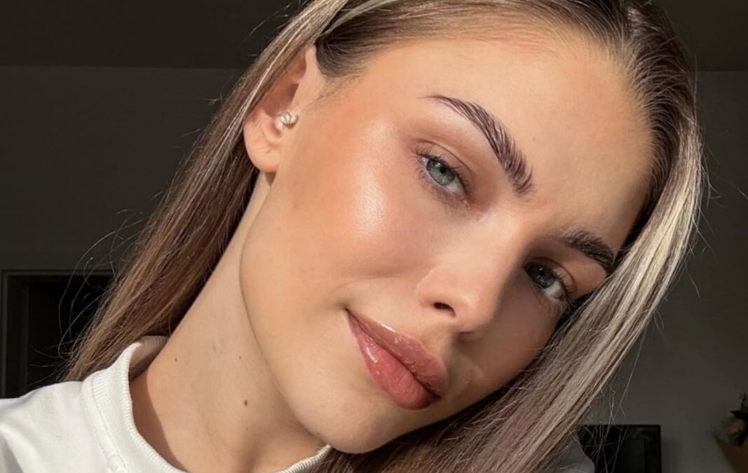 Η τεχνική concealer που χαρίζει εφέ lifting εξαφανίζοντας χρόνια από την όψη σας – O ιδιαίτερος τρόπος εφαρμογής και τα σημεία ‘κλειδιά’