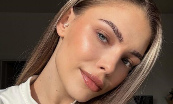 Η τεχνική concealer που χαρίζει εφέ lifting εξαφανίζοντας χρόνια από την όψη σας – O ιδιαίτερος τρόπος εφαρμογής και τα σημεία ‘κλειδιά’