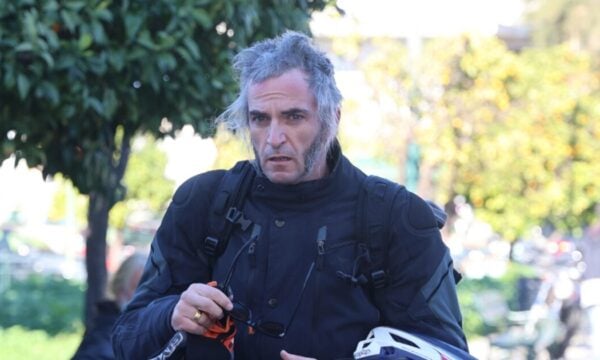 Άρης Σερβετάλης: «Ο άνθρωπος συνειδητά “εξόρισε” τον Θεό για να μείνει ανεξέλεγκτος»