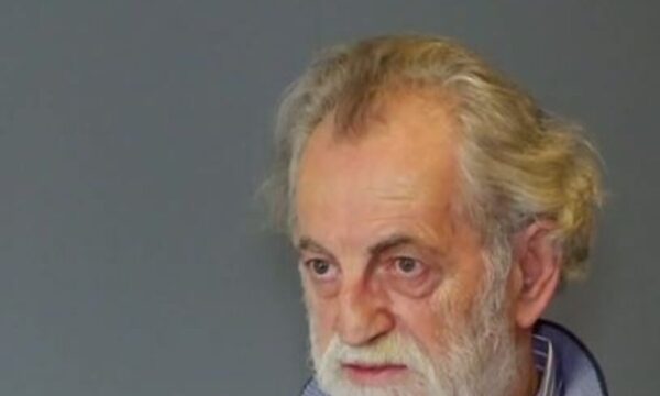 Μιχάλης Αεράκης: «Μέχρι να γνωρίσω τη σύζυγό μου, ήμουν ένας αληταράς» – Τα συγκινητικά λόγια για τον Δημήτρη Ήμελλο