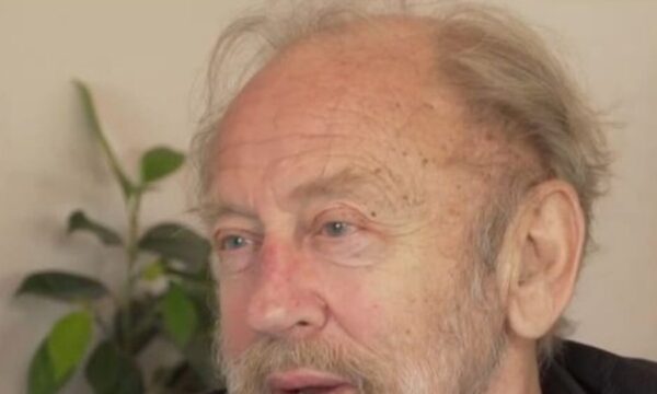 Δημήτρης Πετρόπουλος: «Όταν πρωταγωνιστούσα στο “Παρά πέντε” πολύς κόσμος δήλωνε ότι ήθελε να με ψηφίσει»