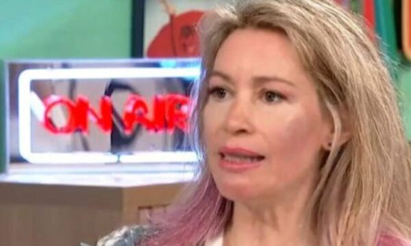 Άριελ Κωνσταντινίδη: «Όταν έχασα την μητέρα μου, ένιωσα απρόσμενα λυτρωμένη»
