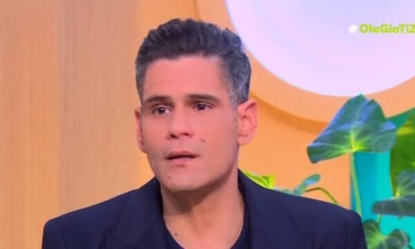 Δημήτρης Ουγγαρέζος: «Μετά την απώλεια της μητέρας μου καταφύγιο βρήκα στο αλκοόλ, με έσωσε η δουλειά»