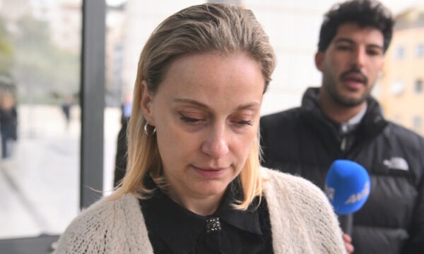 Λένα Δροσάκη: Ασυνείδητος οδηγός την παρέσυρε με το όχημά του και εξαφανίστηκε