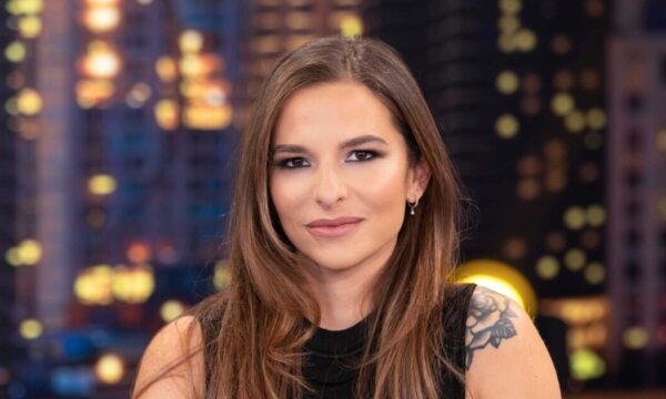 Εριέττα Κούρκουλου αποκαλύπτει για την απρόσμενη εγκυμοσύνη στα 15: «Σκέφτομαι πως θα αντιδρούσα εγώ αν είχα κόρη και μου εξομολογούνταν κάτι τέτοιο»