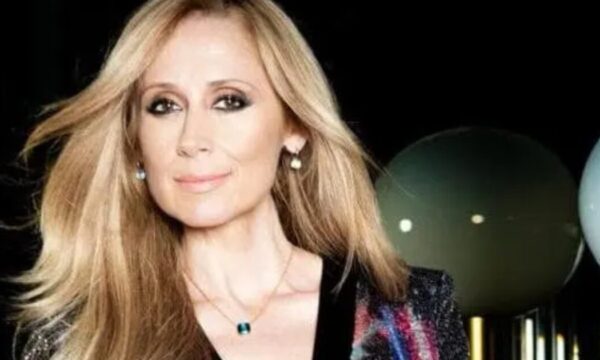 Η Lara Fabian στην Ελλάδα: Αποκαλύπτουμε όλα τα μυστικά της συναυλίας της