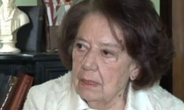 Συγκλονίζει η Μαρία Κωνσταντάρου: «Με πέταξε στο πάτωμα και αποπειράθηκε να με βιάσει, του κοπάνησα το παπούτσι στο κεφάλι»
