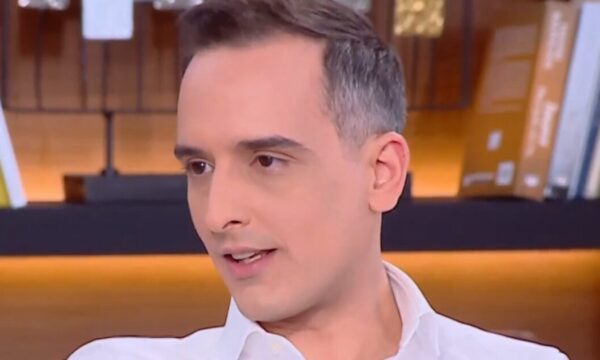 Νικήτας Κορωνάκης: «Η πιο συγκλονιστική βραδιά που αντιμετώπισα δημοσιογραφικά ήταν η τραγωδία των Τεμπών»