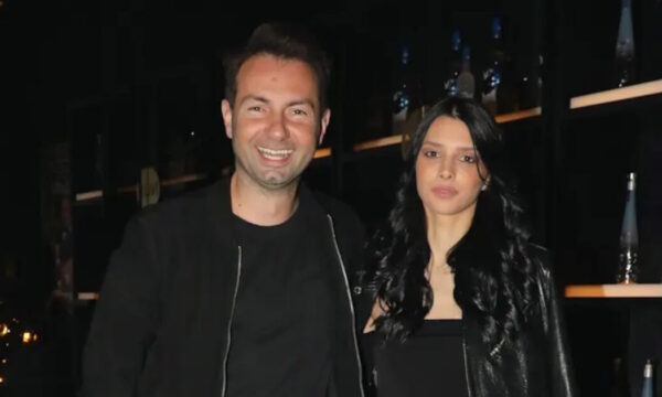 Άννα Μπεζάν – Δημήτρης Παππάς: Ξεφάντωσαν στα μπουζούκια! Η απρόσμενη εμφάνιση – Φωτογραφίες