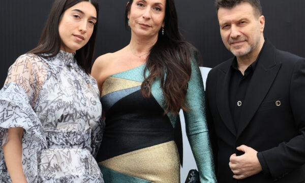 Athens Fashion Week: Ο Γιάννης Πλούταρχος με τη σύζυγό του και την κόρη τους, Katerina – Φωτογραφίες