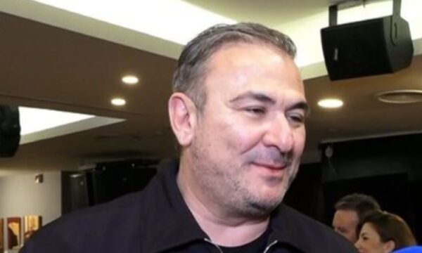 Αντώνης Ρέμος: «Οι μίζεροι με τις μιζεριές» – Η καυστική απάντηση για τα επικριτικά σχόλια για την εμφάνισή του στο Ντουμπάι