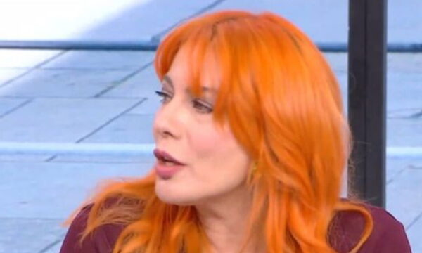 Σμαράγδα Καρύδη αποκαλύπτει για το Παρά Πέντε: «Ο Γιώργος Καπουτζίδης πέταξε τη βόμβα και εξαφανίστηκε. Η ιδέα υπάρχει»