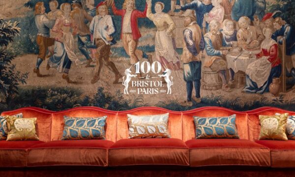 Le Bristol Paris: Ένας αιώνας μαγείας, πολυτέλειας και γαλλικού Art de Vivre