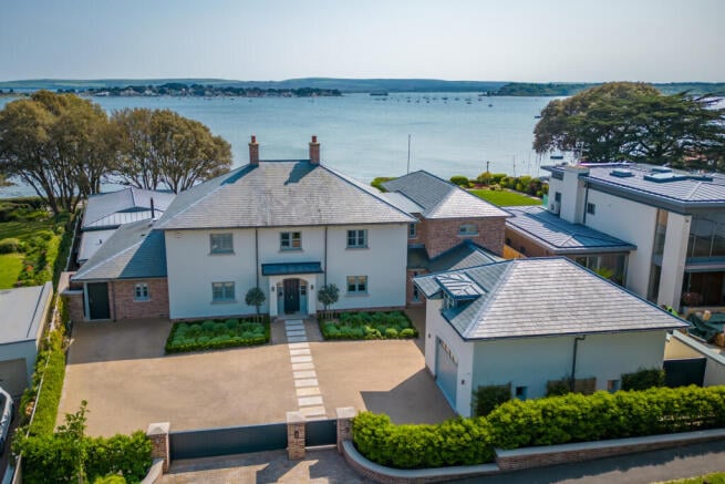 Σπίτι στην περιοχή Alington Road, Pool, Sandbanks, South West.