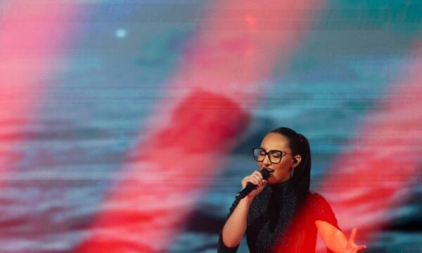 Eurovision 2025: Ξεσήκωσε τα social media η Klavdia μετά την εμφάνισή της στον Β’ Ημιτελικό – «Συγκλονιστική, έπος»