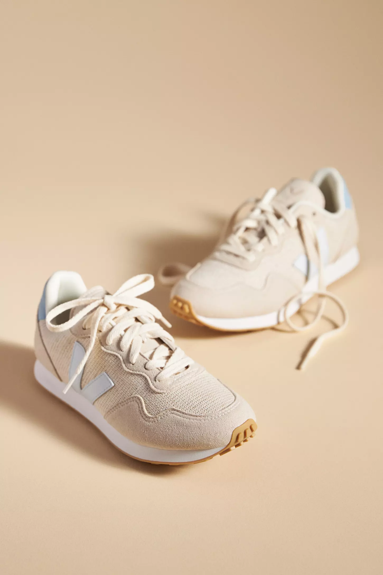 Sneakers σε παλ χρώμα