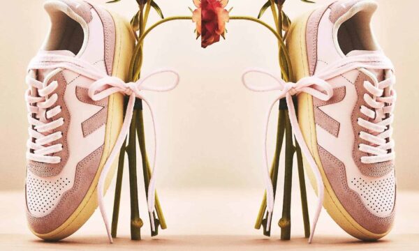 Προσοχή: Αυτά τα παστέλ sneakers απογειώνουν τη διάθεση