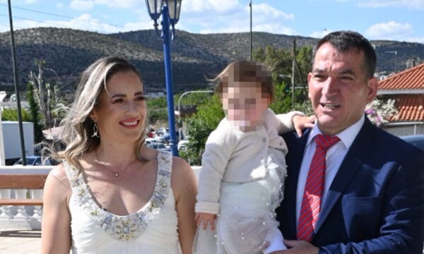 Πύρρος Δήμας – Αφροδίτη Σκαφίδα: Βάπτισαν την κόρη τους – Αποκλειστικές εικόνες