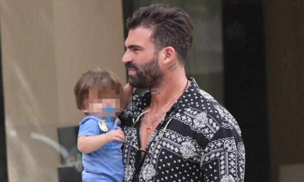 Δημήτρης Αλεξάνδρου: Η πρώτη γιορτή μετά τον χωρισμό – Ο μικρός Πάρης φυσάει τα κεριά της τούρτας του
