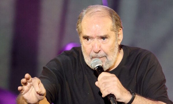 Θέμης Ανδρεάδης: Η συγκλονιστική έκκληση του τραγουδιστή για αίμα – «Μπαίνω επειγόντως στο χειρουργείο»