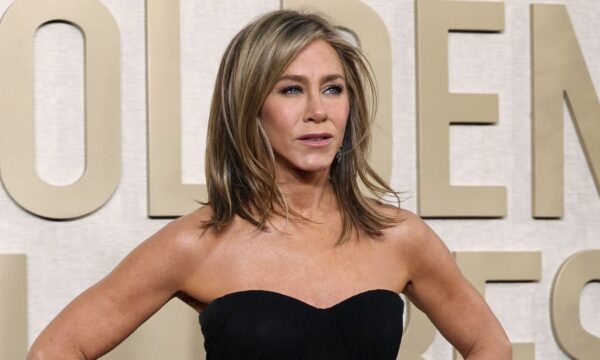 Beachy Blowout: Το μαγευτικό χτένισμα που λατρεύει η Jennifer Aniston