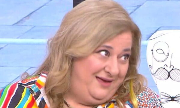 Ελισάβετ Κωνσταντινίδου: «Μεταμορφώθηκε η ζωή μου μετά το “Παρά Πέντε”» – Οι αποκαλύψεις για το reunion της σειράς