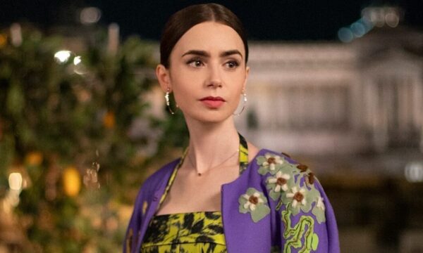 Lily Collins: Λάμπει στο νέο κύκλο του «Emily in Paris» με το κομψότατο french bob