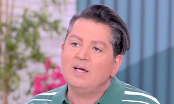 Γιάννης Πουλόπουλος: Το εφιαλτικό ταξίδι που βίωσε! Διένυσε τη διαδρομή Μύκονος – Αθήνα σε 15 ώρες