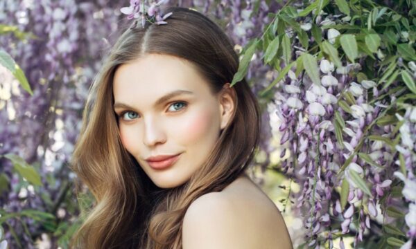 4 μαγικά hair tips για να λάμψεις το καλοκαίρι με εντυπωσιακά μαλλιά