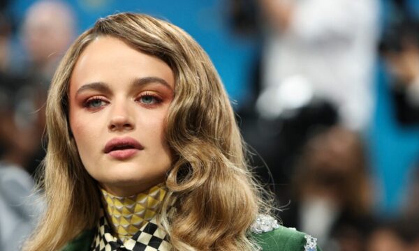 Joey King: Τα πρόσφατα beauty looks της μας άφησαν άφωνους