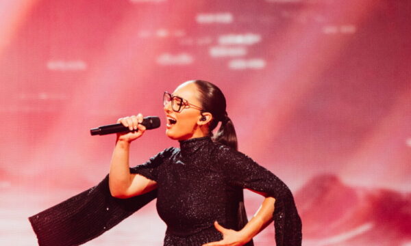 Eurovision 2025: Αποκλειστικές εικόνες από το ταξίδι κ την άφιξη της ελληνικής αποστολής στην Ελβετία