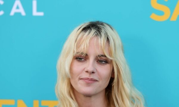 Kristen Stewart: Εντυπωσίασε στις Κάννες με ένα ακόμη τολμηρό hairstyle