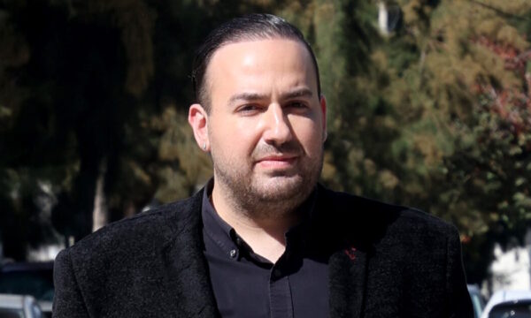 Οργισμένος ο Μαυρίκιος Μαυρικίου για τα αποτρόπαια σχόλια: «Εύχονταν να αρρωστήσει το παιδί μου»
