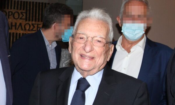 Έφυγε από τη ζωή ο εμβληματικός πρώην ΥΠΕΞ Πέτρος Μολυβιάτης