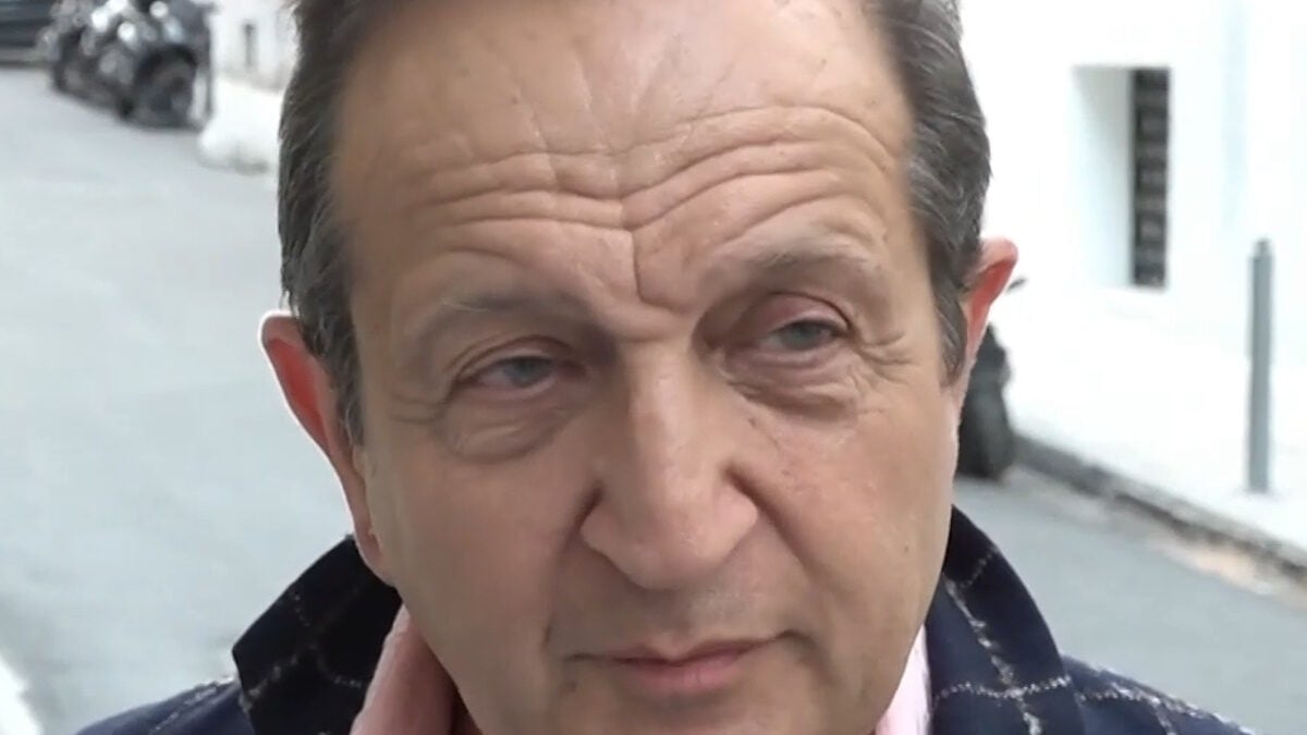 Ο Σπύρος Μπιμπίλας θύμα διάρρηξης: «Πήγα σε μνημόσυνο σε επικίνδυνη περιοχή, άφησα την τσάντα στο αμάξι»