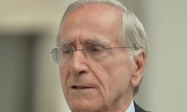 Πάνος Σόμπολος: «Η σύζυγός μου στήριξε την οικογένεια – Έτρεχα σε δύο και τρεις δουλειές για να επιβιώσουμε»