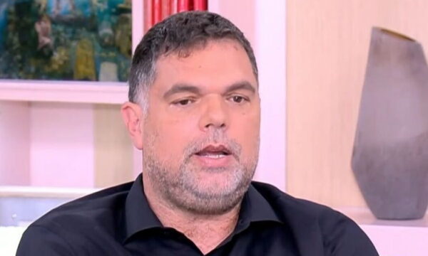 Δημήτρης Παπανικολάου: «Η κόρη μου για χρόνια ένιωθε αποξενωμένη, λυτρώθηκε όταν της αποκαλύψαμε ότι είναι στο φάσμα αυτισμού»