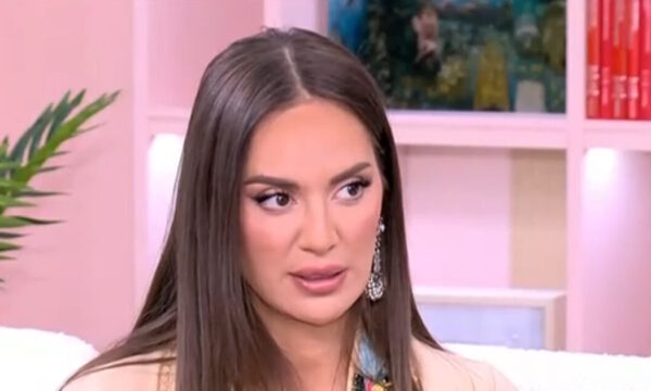 Ρία Ελληνίδου: «Φανατικός θαυμαστής μού παρέδωσε τα κλειδιά του σπιτιού του και την ταυτότητά του»