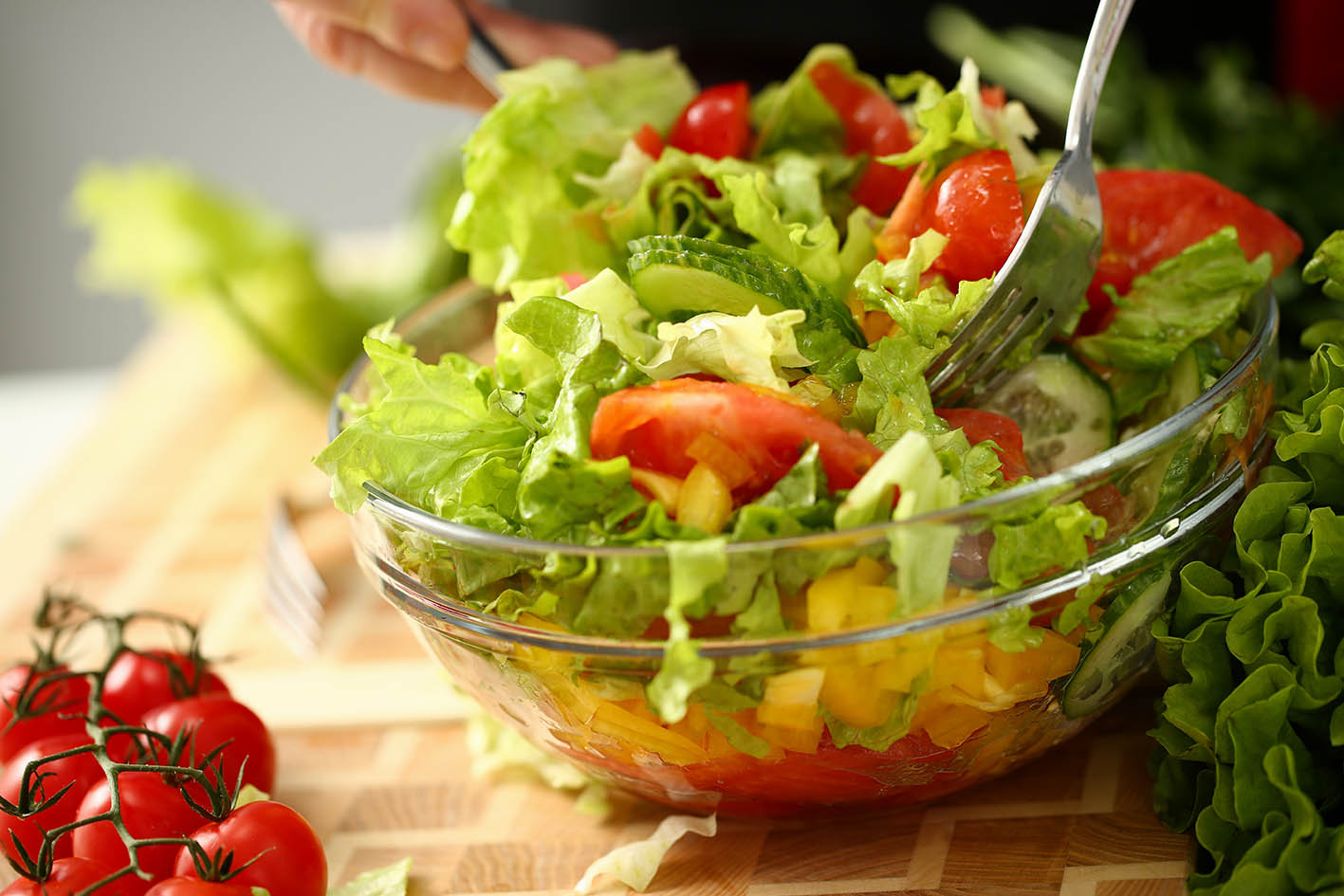 salad-mixed-lettuce-tomato