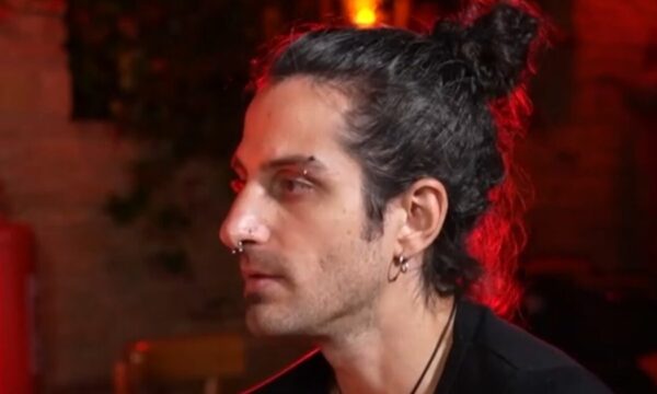 Εξοργισμένος ο εγγονός του Μίκη Θεοδωράκη: «Έγινε χωρίς την άδειά μου, ήταν απαράδεκτο, με εξόργισε»