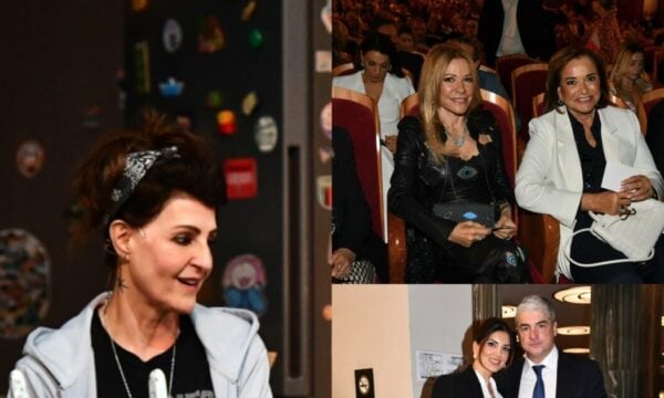 Νία Βαρντάλος: Εντυπωσιακές προσωπικότητες στην πρεμιέρα της παράστασης «Tiny Beautiful Things» –