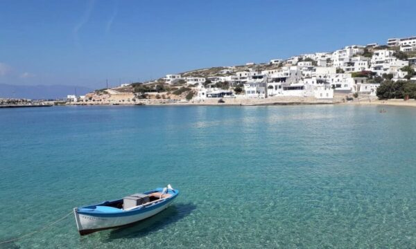 Το κρυμμένο διαμαντένιο ελληνικό νησί που μαγεύει τον εαυτό του και τους επισκέπτες του