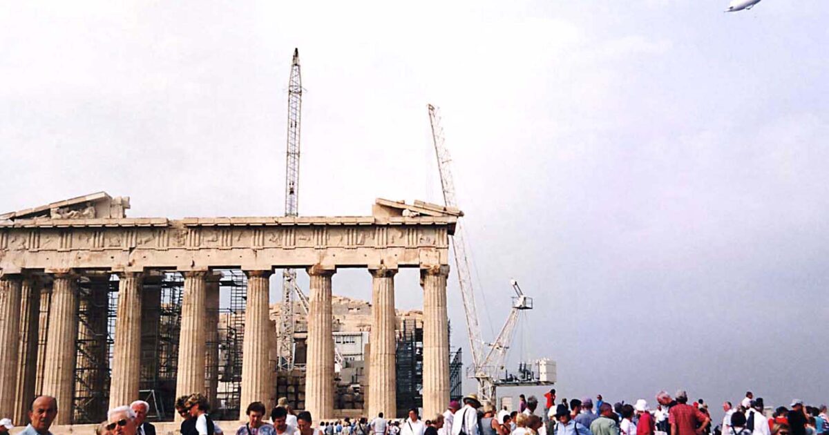 Ελλάδα και Ισπανία πνίγονται από τον υπερτουρισμό
