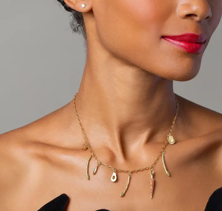 Fine jewellery με φρούτα, burgers και γλυκά: Το εκκεντρικό trend που κοστίζει μια περιουσία