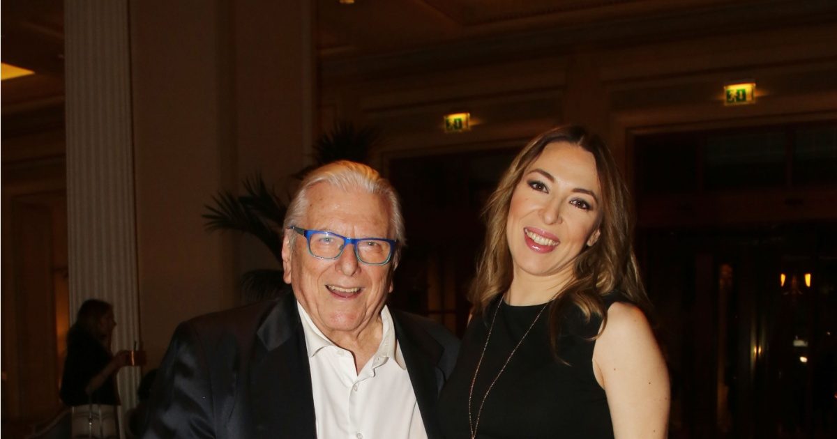 Αλίκη Κατσαβού: Η συγκινητική εξομολόγηση μετά το βίντεο από τον τάφο του Κώστα Βουτσά – «Ζει μέσα στο παιδί μας»