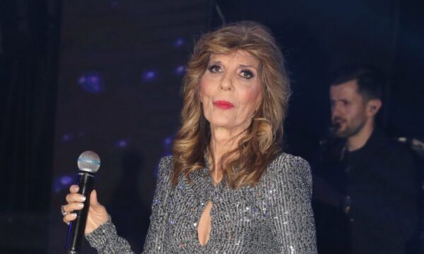Ξεσπά η Κατερίνα Στανίση: «Κάθεται η κάθε τυχαία που βαριέται και επιτίθεται στους καλλιτέχνες»
