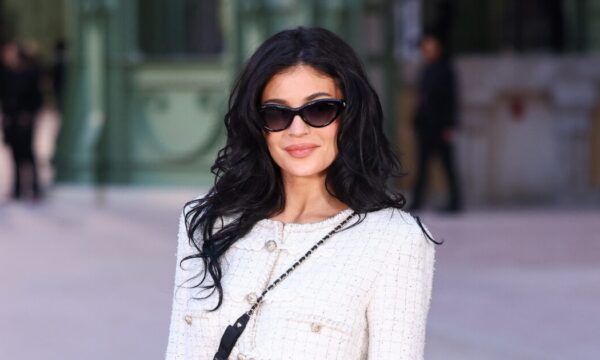 Kylie Jenner: Το εντυπωσιακό πεντικιούρ της συνδυάζεται τολμηρά με το latex φόρεμά της